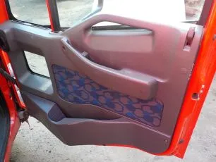504063074 IVECO Обшивка двери