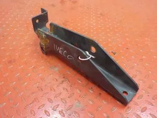 504114860 IVECO Кронштейн цилиндра подъёма кабины