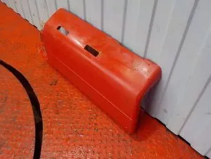 82615100057 MAN Накладка крыла левая