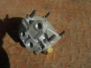 9730110500 WABCO Клапан ускорительный