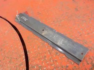 20859330 VOLVO Крепление аккумулятора