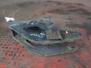 5600201306 RENAULT Кронштейн торсиона