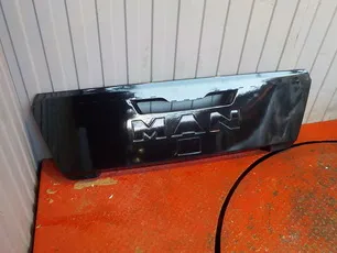 ME81611506066 MEGATRUCK Решетка радиатора