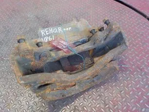 5001854336 RENAULT Суппорт правый