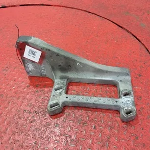 9436662531 MERCEDES Кронштейн корпуса подножки левый
