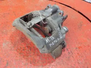 9444208001 MERCEDES Суппорт передний правый