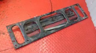 1629421 VOLVO Подножка решетки радиатора
