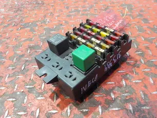 504050822 IVECO Блок предохранителей