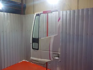 504034093 IVECO Дверь левая