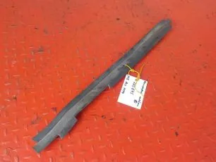 9436920101 MERCEDES Накладка стойки