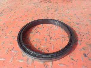 222620 ELRING Сальник ступицы