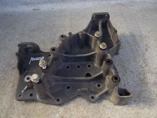5010574082 RENAULT Кронштейн усилителя бампера правый