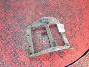 5010610723 RENAULT Кронштейн подножки