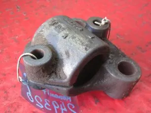 5010557720 RENAULT Кронштейн стабилизатора