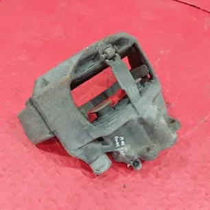 9444203901 MERCEDES Суппорт правый