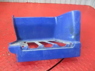 21520015 VOLVO Корпус подножки нижний левый