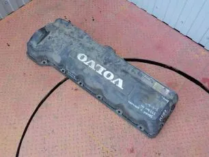 20996688 VOLVO Клапанная крышка