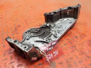 20872877 VOLVO Крышка двигателя