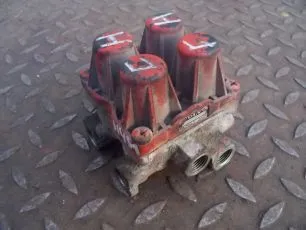 20755195 VOLVO Кран 4-х контурный