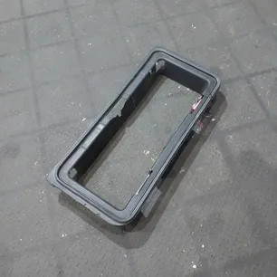 22049688 VOLVO Рамка бардачка