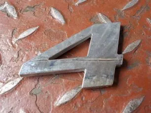 Буквы MERCEDES