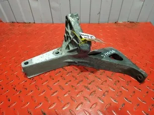 9436660178 MERCEDES Кронштейн подножки нижней левой