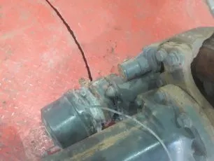 44207283 MERCEDES Суппорт передний правый
