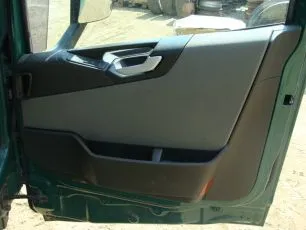 21934402 VOLVO Обшивка двери