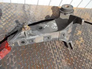 9428906283 MERCEDES Кронштейн кабины передний