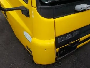 1372533 DAF Дефлектор кабины правый