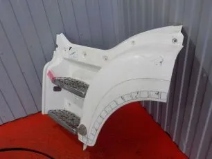 81615100757 MAN Корпус подножки верхний левый