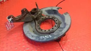 5010136138 RENAULT Щит опорный задний