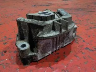 20501393 VOLVO Подушка двигателя