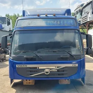 82257549 VOLVO Капот