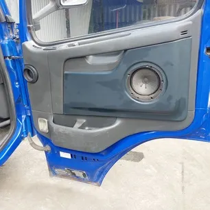 21340032 VOLVO Обшивка двери
