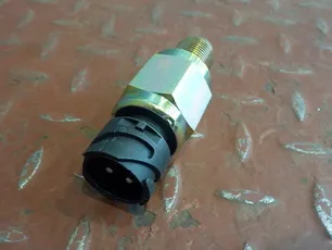 INF01021 INFINITI Датчик импульсов