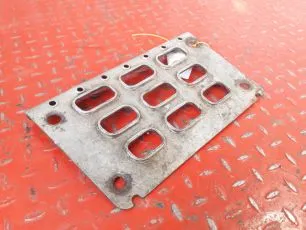 8191313 VOLVO Накладка подножки
