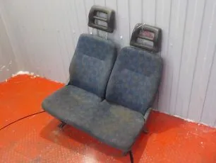 504061131 IVECO Сиденье правое
