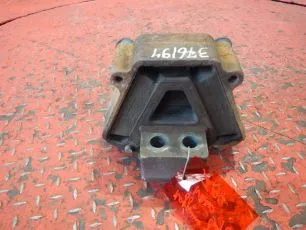 41219892 IVECO Подушка двигателя