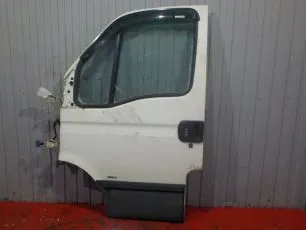 Дверь передняя левая IVECO