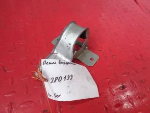 500398655 IVECO Петля бардачка