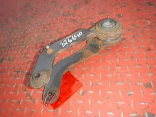 504008200 IVECO Кронштейн замка кабины