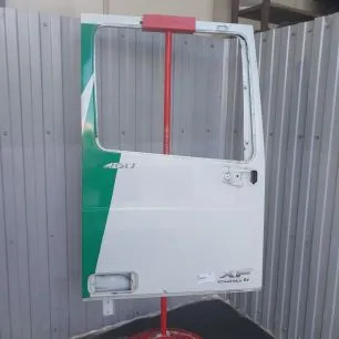 1881863 DAF Дверь правая