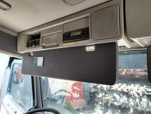 20379098 VOLVO Бардачок