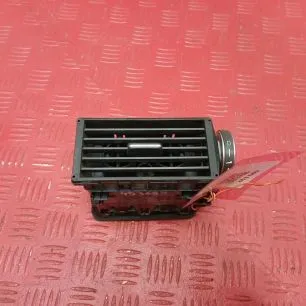 82246422 VOLVO Дефлектор воздушный