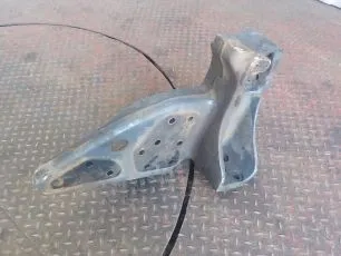 5010532958 RENAULT Кронштейн торсиона левый