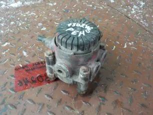44296244 MERCEDES Клапан ускорительный