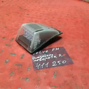 82355684 VOLVO Указатель поворота правый