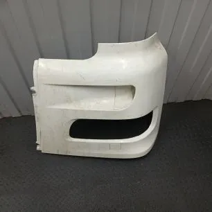 1738626 DAF Рамка фары левая