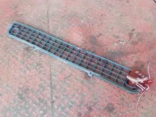5010578350 RENAULT Решетка в бампер центральная